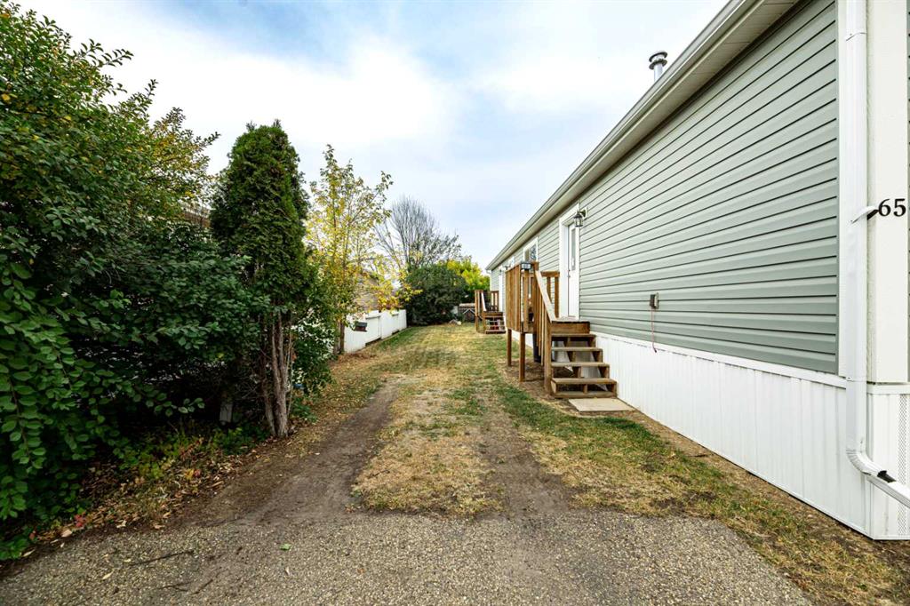 Fifth View of 65, 4922 Womacks Road , Broadway Village Mobile Home Park, Blackfalds, Alberta, T0M 0J0