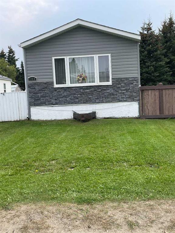 Second View of 104, 812 6 Avenue SW, NONE, Slave Lake, Alberta, T0G 2A4