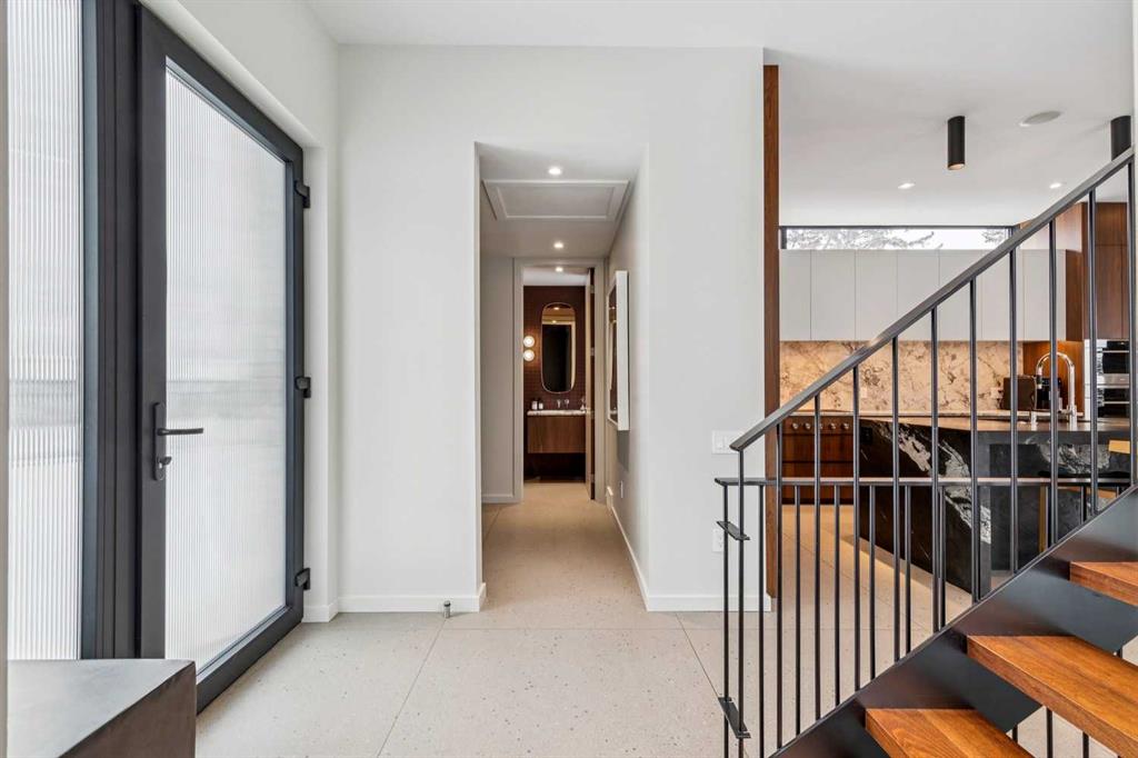 Fourth View of 2017 56 Avenue SW, North Glenmore Park, Calgary, Alberta, T3E 1M7