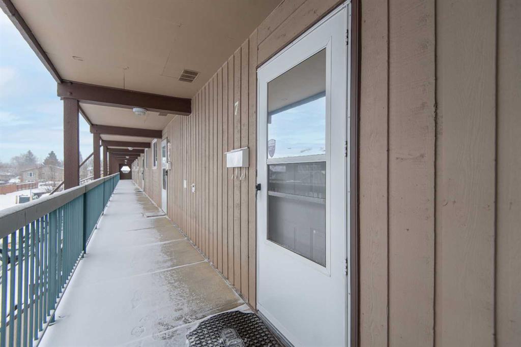 Fifth View of 7, 5816 65 Street , Highland Green Estates, Red Deer, Alberta, T4N 5P7