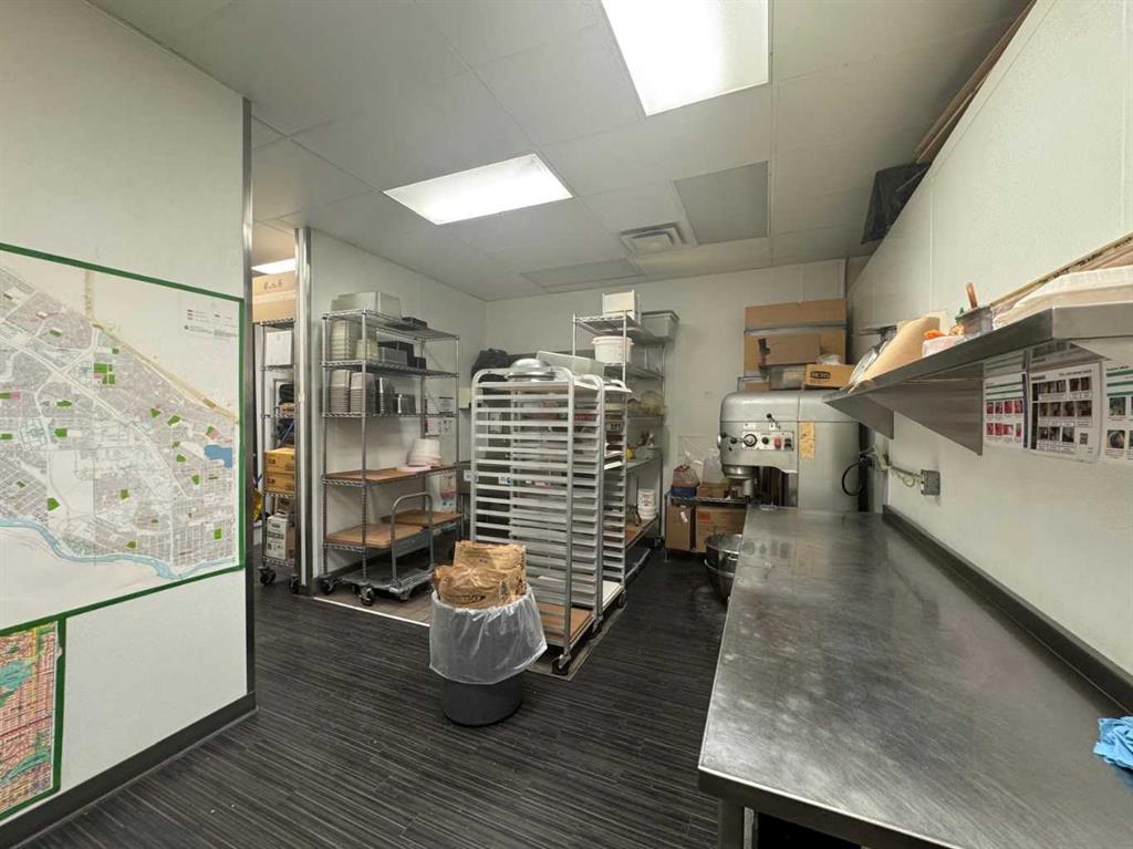 Fifth View of 319, 4820 Northland Drive NW, Brentwood, Calgary, Alberta, T2L 2L4