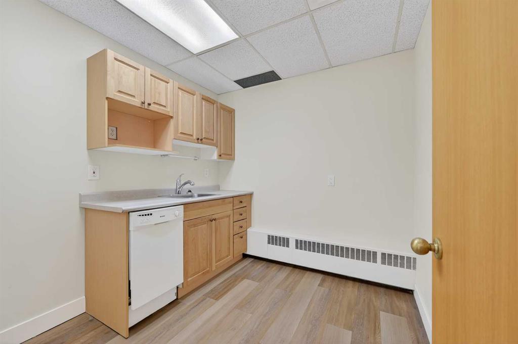 Third View of 306, 1109 17 Avenue SW, Beltline, Calgary, Alberta, T2T 0B4