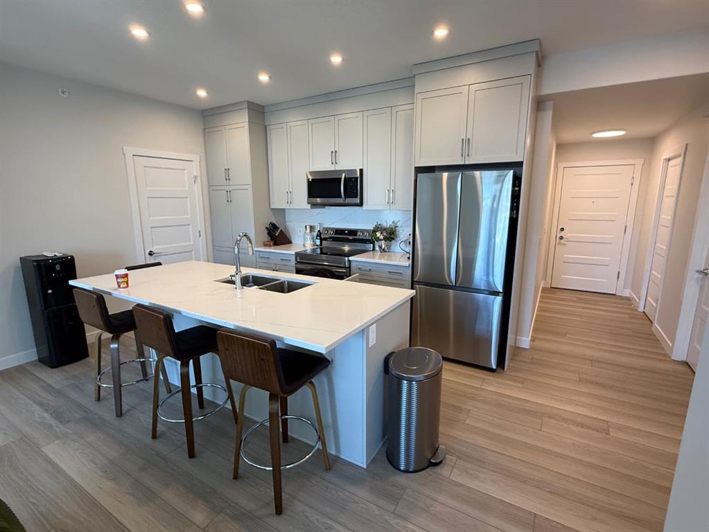 Third View of 2407, 2117 81 Street SW, Springbank Hill, Calgary, Alberta, T3H6H5