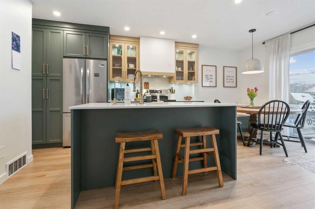 46 Prestwick Rise SE, A2290163, Alberta,