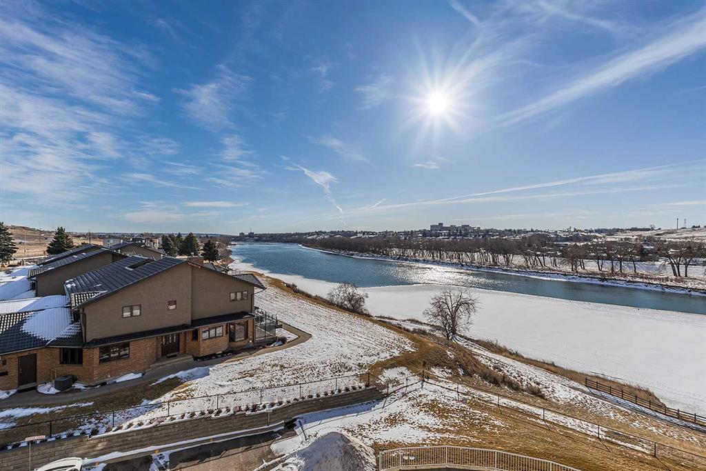 Third View of 436, 29 River Ridge Drive NW, Riverside, Medicine Hat, Alberta, T1A 8V3