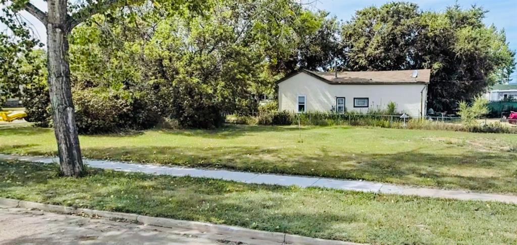 Third View of 114 2 Avenue E, NONE, Oyen, Alberta, T0J2J0