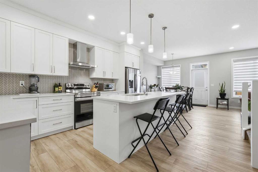 Fourth View of 208 Creekstone Row SW, Pine Creek, Calgary, Alberta, T2X 4Y5