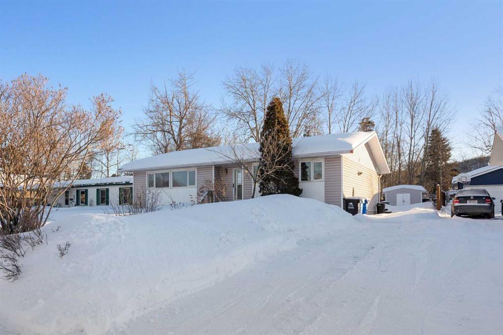 21 Ells Crescent , A2290353, Alberta,