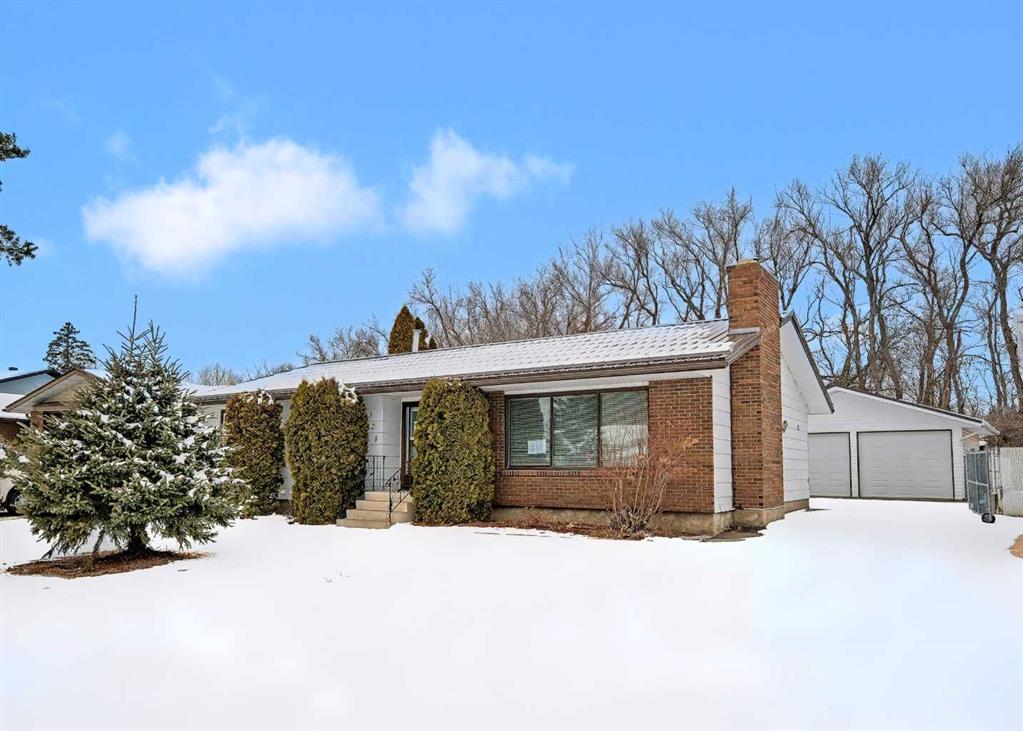 328 Lake Stafford Drive , A2290365, Alberta,