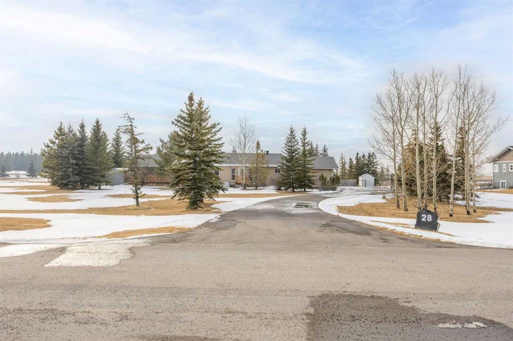 28 Crocus Ridge Point , A2290437, Alberta,