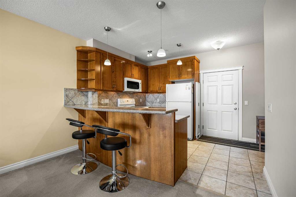 Third View of 6309, 14 Hemlock Crescent SW, Spruce Cliff, Calgary, Alberta, T3C 2Z1