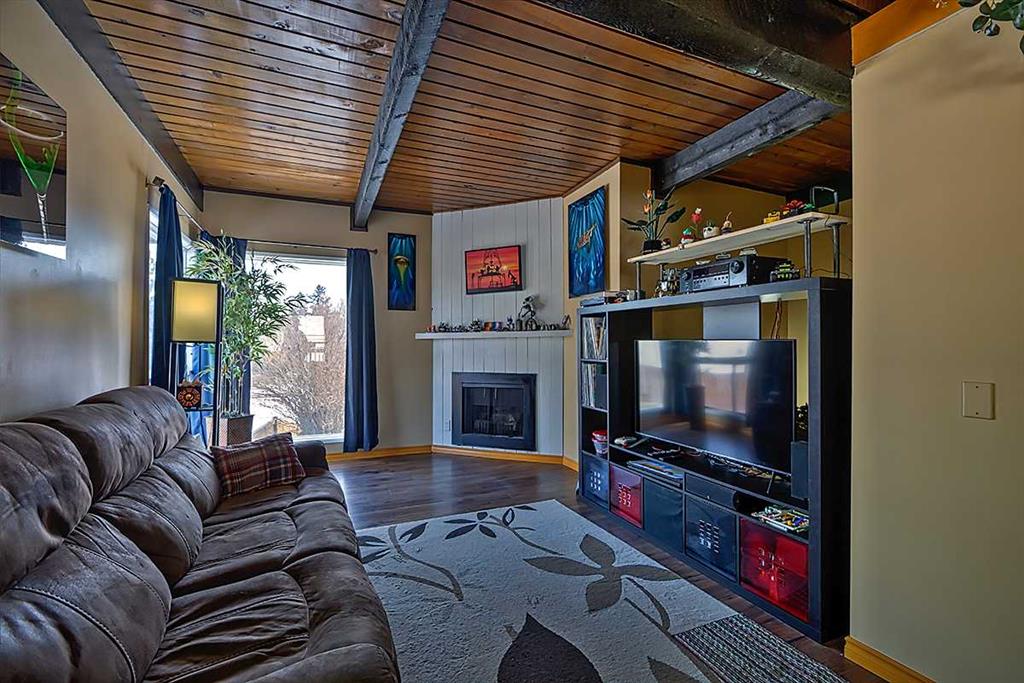 Third View of 80 Queen Alexandra Close SE, Queensland, Calgary, Alberta, T2J 3P8