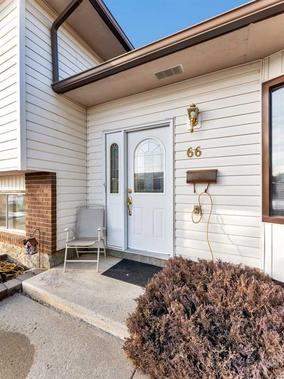 Fourth View of 66 Robinson Crescent SE, Ross Glen, Medicine Hat, Alberta, T1B3G3