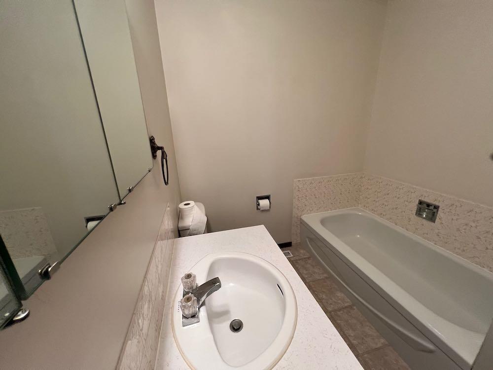 Fifth View of 62/64 Carswell Road , Crestwood-Norwood, Medicine Hat, Alberta, T1B 1M1