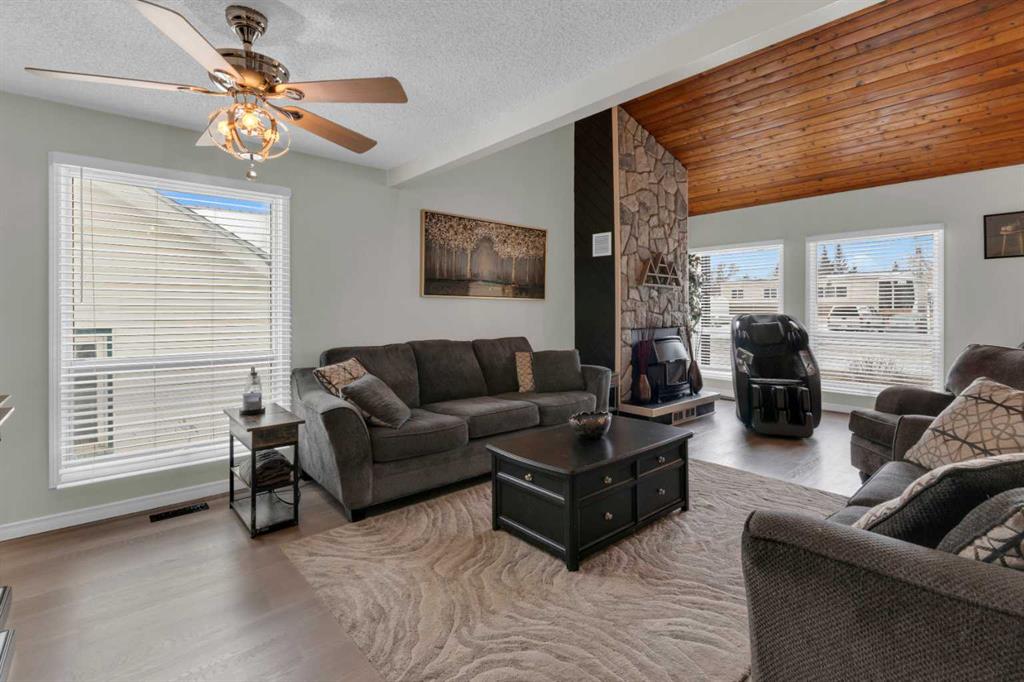 Fourth View of 415 Bruce Avenue , NONE, Carbon, Alberta, T0M 0L0