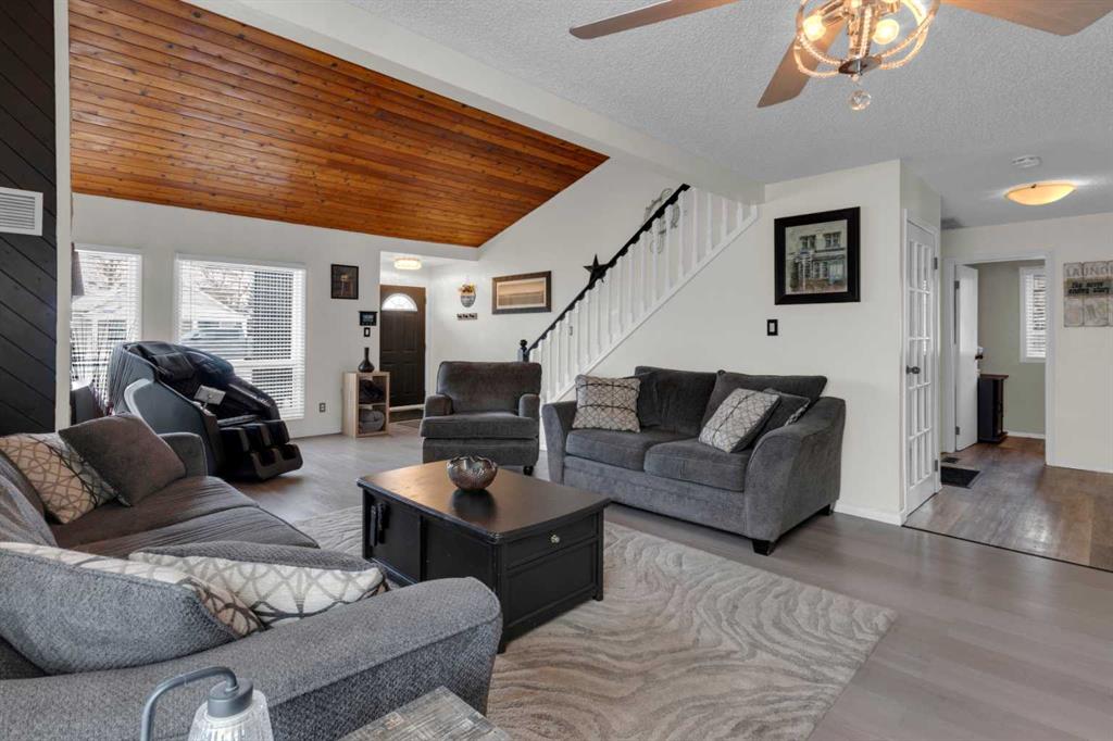 Fifth View of 415 Bruce Avenue , NONE, Carbon, Alberta, T0M 0L0