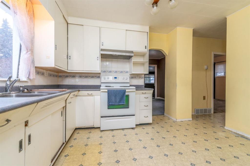 Fifth View of 5305 49 Avenue , North Lloydminster, Lloydminster, Saskatchewan, S9V0V2