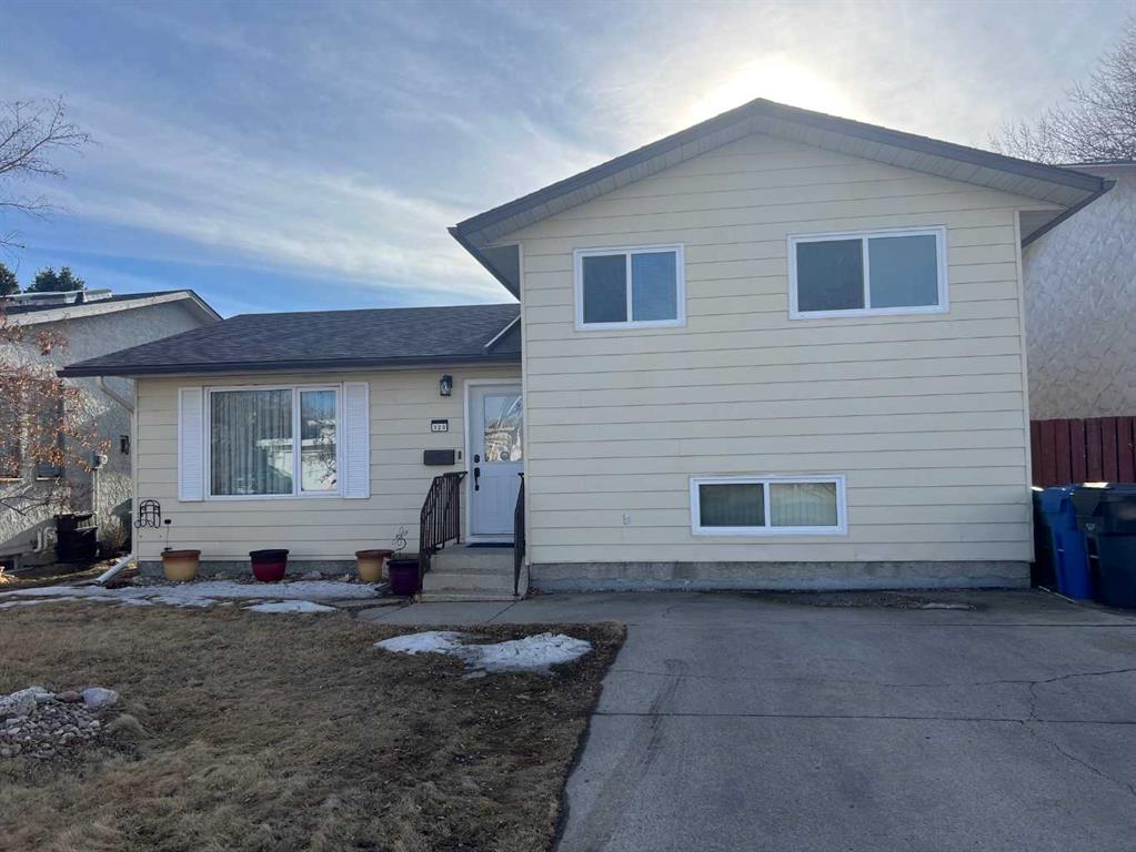 Third View of 320 Leaside Avenue S, Glendale, Lethbridge, Alberta, T1J 4J2