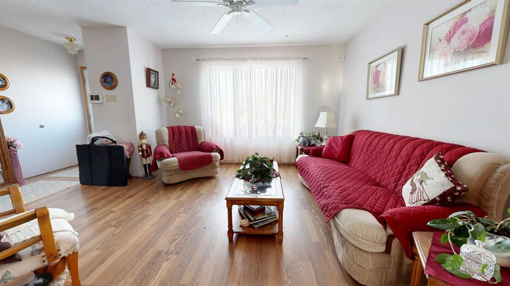 Fifth View of 320 Leaside Avenue S, Glendale, Lethbridge, Alberta, T1J 4J2