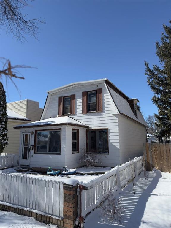 Second View of 522 12B Street N, Senator Buchanan, Lethbridge, Alberta, T1H 2L5