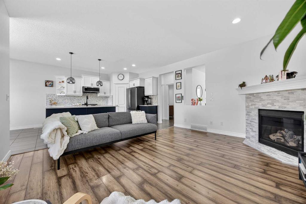 Fourth View of 340 Prestwick Terrace SE, McKenzie Towne, Calgary, Alberta, T2Z 0H4