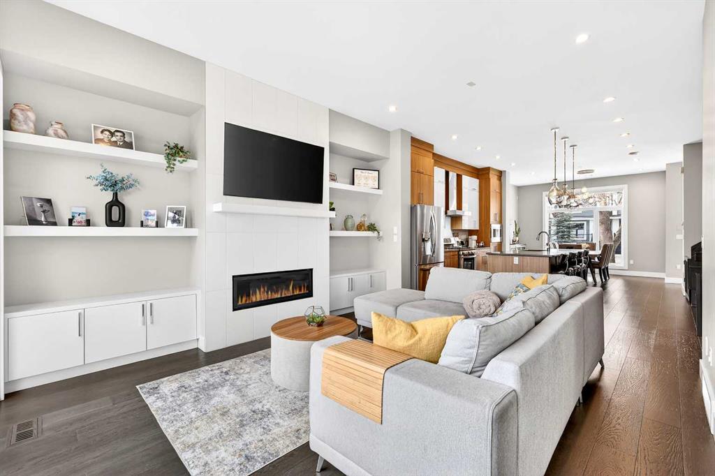 Fourth View of 3736 44 Street SW, Glenbrook, Calgary, Alberta, T3E 3S2