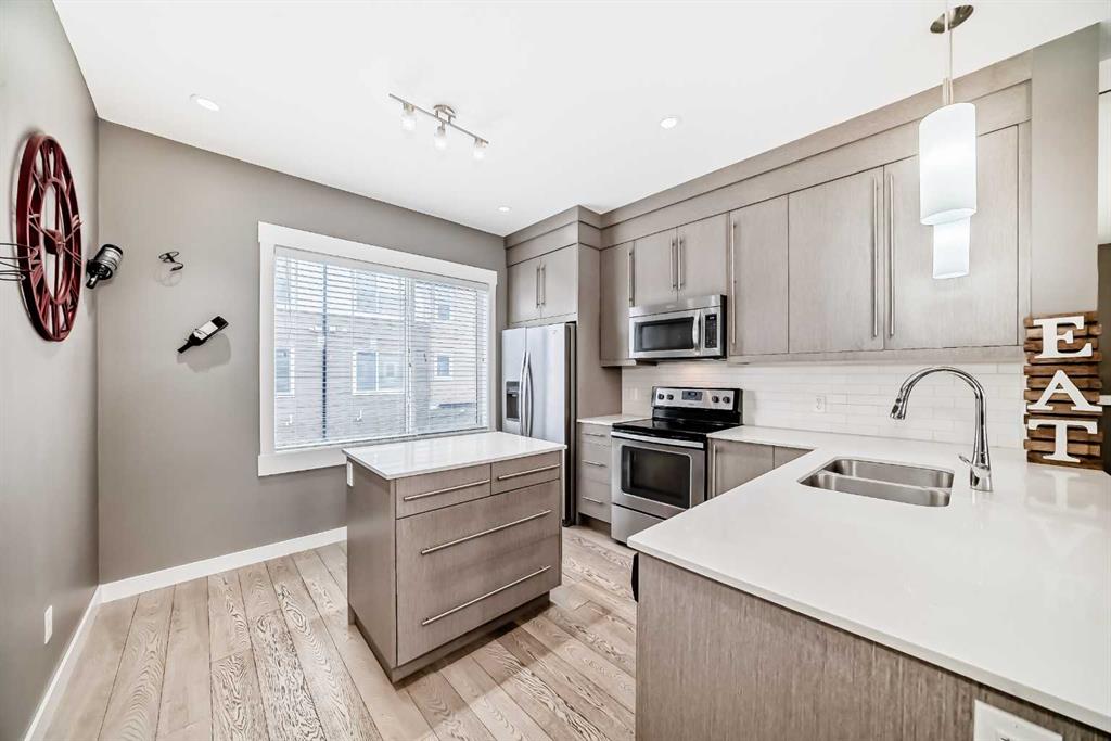 Fifth View of 53, 111 Rainbow Falls  , Rainbow Falls, Chestermere, Alberta, T1X 0Z5