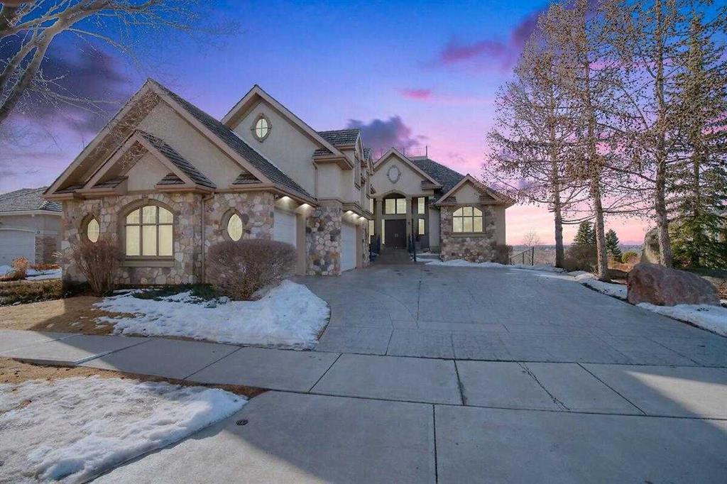 8 Mt Douglas Point SE, A2290770, Alberta,