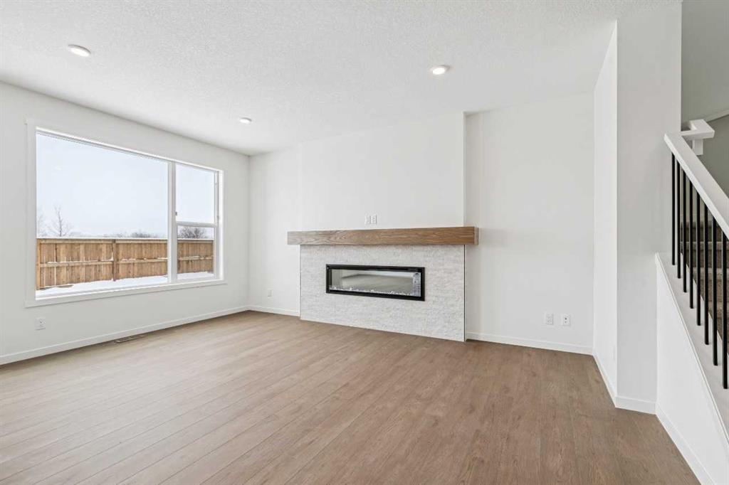 Fifth View of 208 Southborough Common , Southbow Landing, Cochrane, Alberta, T4C3J5