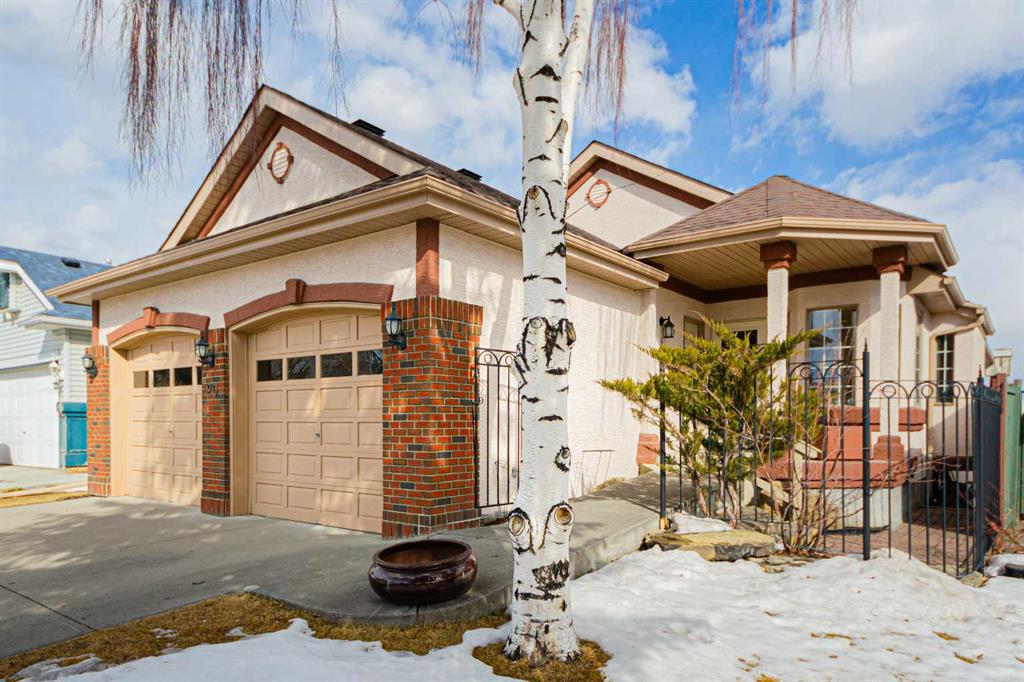 Third View of 20 Somerset Drive SW, Somerset, Calgary, Alberta, T2Y 3C3