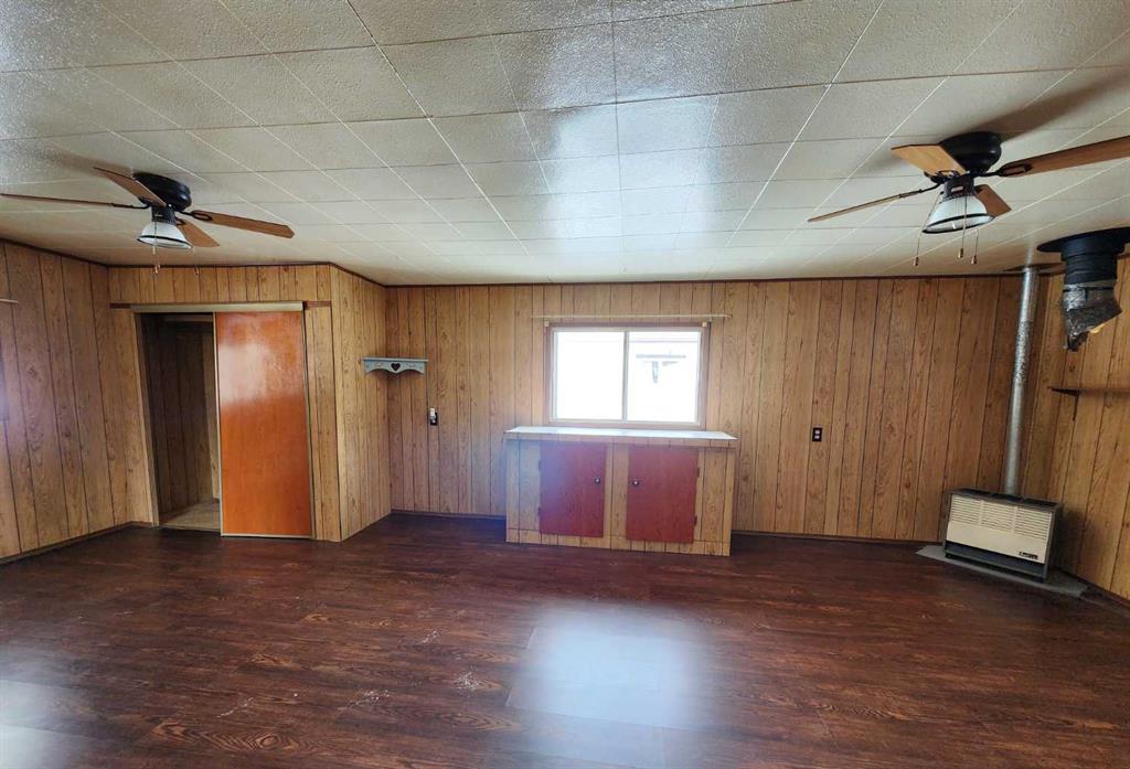 Fifth View of 225 4 Street NW, NONE, Sundre, Alberta, T0M 1X0