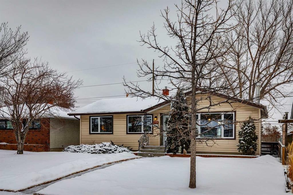 Third View of 7424 Fleetwood Drive SE, Fairview, Calgary, Alberta, T2H 0X1
