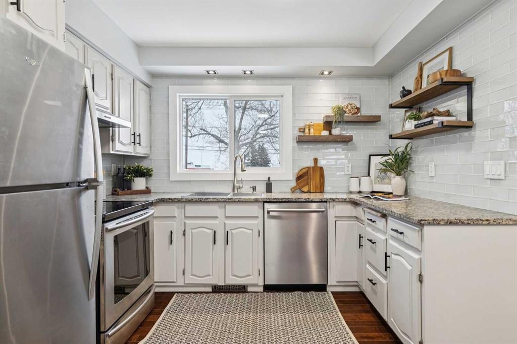 Fourth View of 7424 Fleetwood Drive SE, Fairview, Calgary, Alberta, T2H 0X1