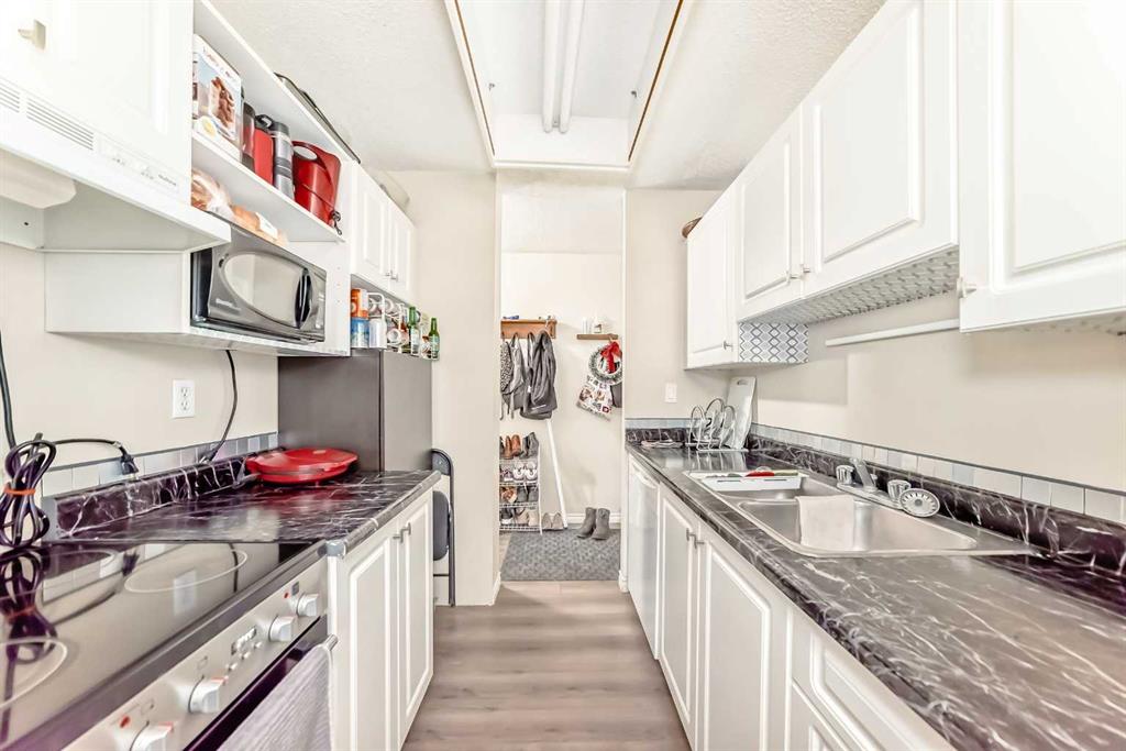 Fourth View of 83E, 231 Heritage Drive SE, Acadia, Calgary, Alberta, T2H 1N1