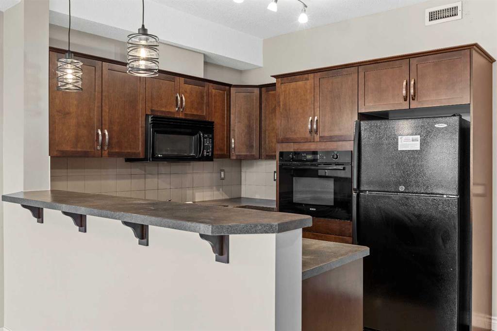 Fifth View of 454, 26 Val Gardena View SW, Springbank Hill, Calgary, Alberta, T3H 5Z5