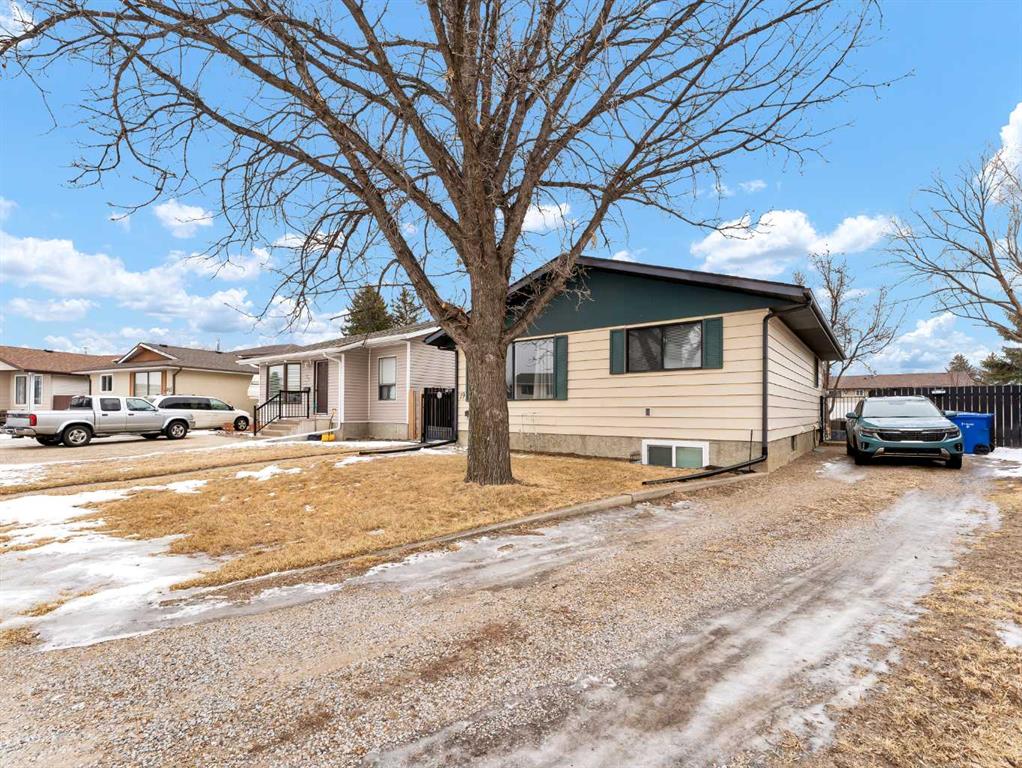 Third View of 19 Rossmere Place SE, Ross Glen, Medicine Hat, Alberta, T1B 2L6