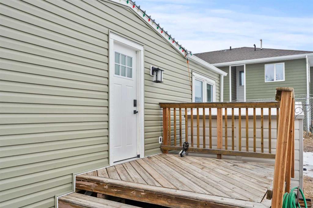 Third View of 227 2 Avenue SE, NONE, Diamond Valley, Alberta, T0L 0H0