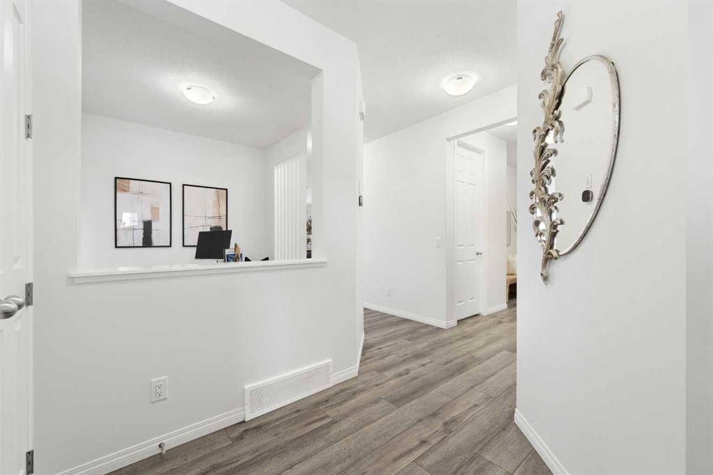 Fourth View of 1345 Chinook Gate Green SW, Chinook Gate, Airdrie, Alberta, T4B 5J1