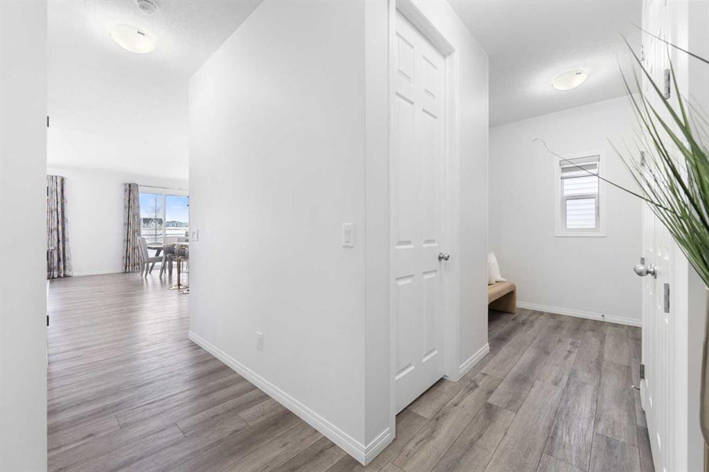 Fifth View of 1345 Chinook Gate Green SW, Chinook Gate, Airdrie, Alberta, T4B 5J1