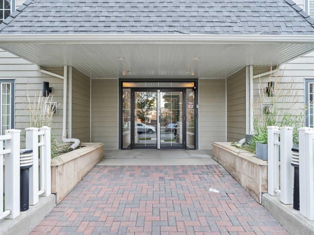 Third View of #105, 820 15 Avenue SW, Beltline, Calgary, Alberta, T2R0S1