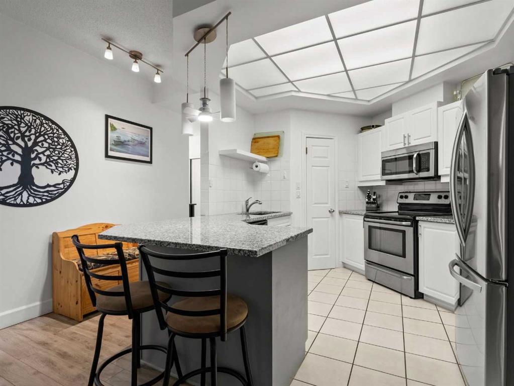 Fifth View of #105, 820 15 Avenue SW, Beltline, Calgary, Alberta, T2R0S1