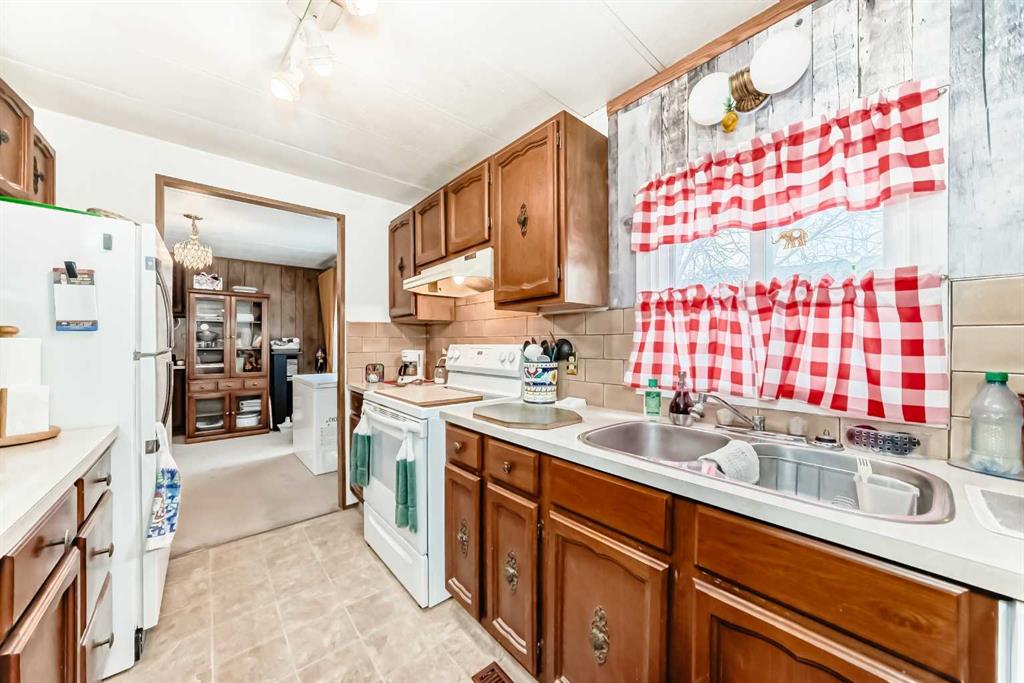 Third View of 99, 99 Arbour Lake Road NW, Arbour Lake, Calgary, Alberta, T3G 4E4