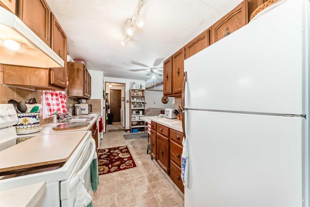 Fifth View of 99, 99 Arbour Lake Road NW, Arbour Lake, Calgary, Alberta, T3G 4E4