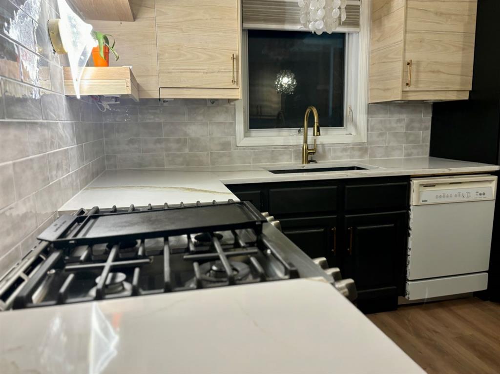 Fifth View of 32 Ramsey Close , Rosedale Estates, Red Deer, Alberta, T4P 3K1