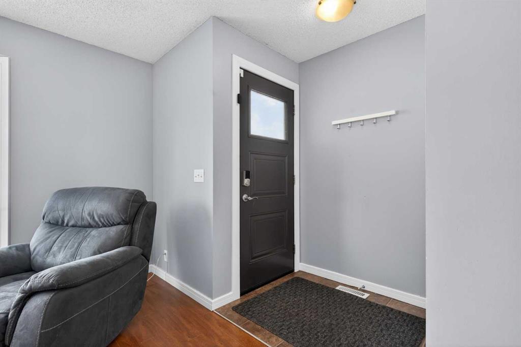 Fifth View of 8005 Ranchview Drive NW, Ranchlands, Calgary, Alberta, T3G 1S7