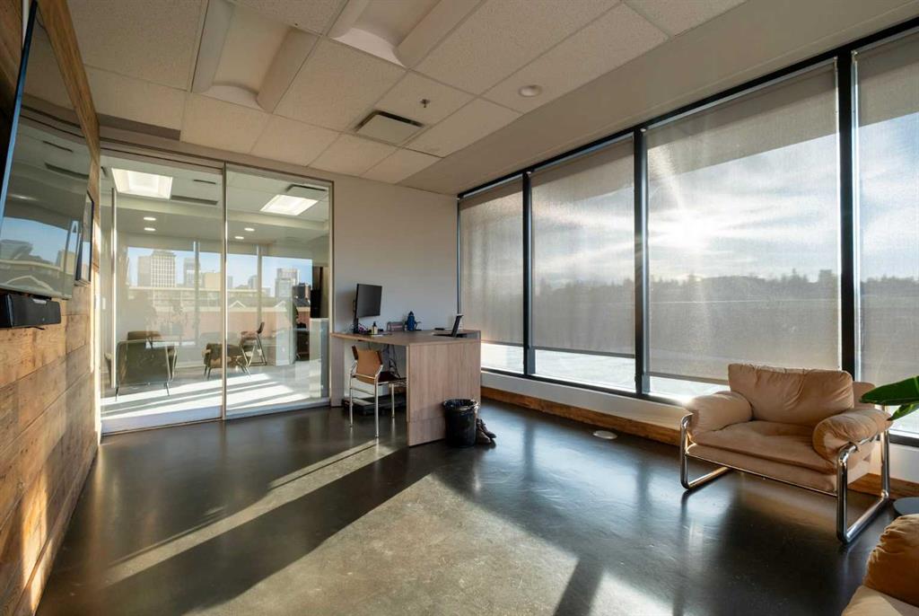 Third View of 400, 2207 4 Street SW, Mission, Calgary, Alberta, T2S 1W9