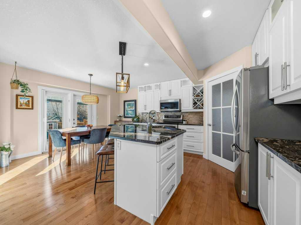 17 Douglas Woods Gardens SE, A2291401, Alberta,