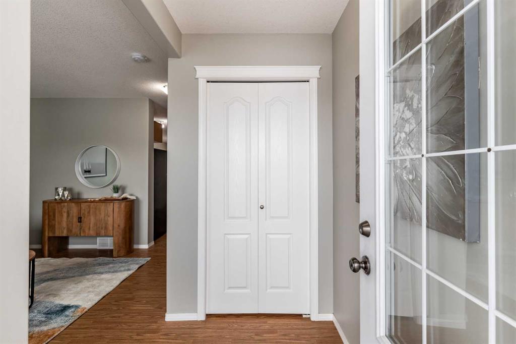 Fifth View of 389 Northlands Pointe NE, Northeast Crescent Heights, Medicine Hat, Alberta, T1C0C4