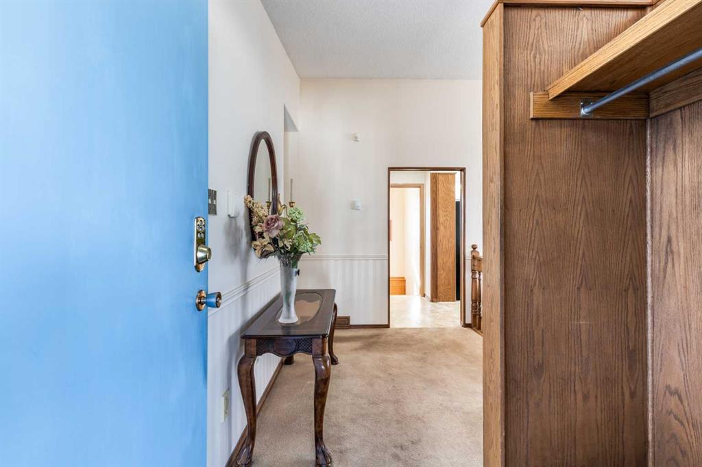 Fifth View of 324 Mitchell Crescent NW, Northwest Crescent Heights, Medicine Hat, Alberta, T1A 6V7