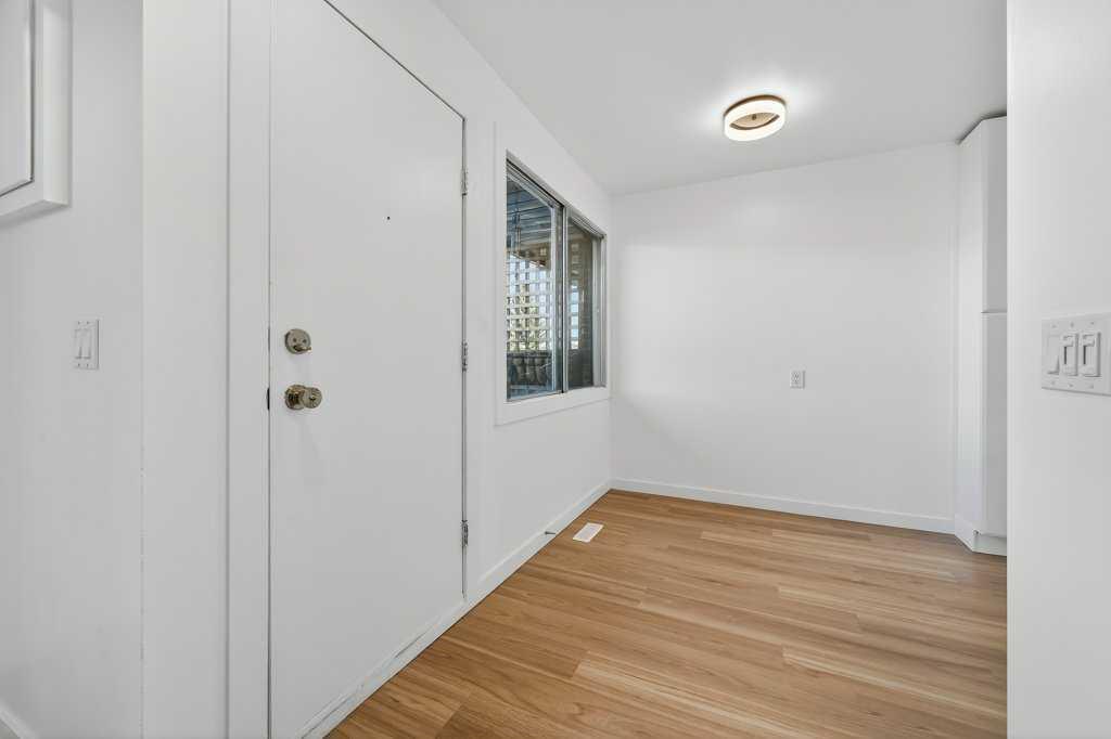 Fourth View of 17, 1055 72 Avenue NW, Huntington Hills, Calgary, Alberta, T2K 5S4